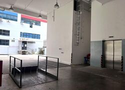 Hh @ Kallang (D13), Factory #560737581